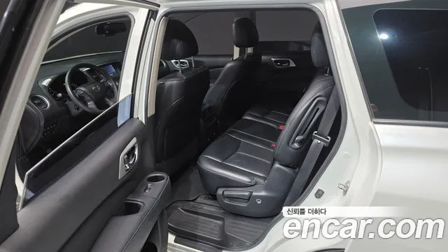Nissan Pathfinder 2016 — фото 11