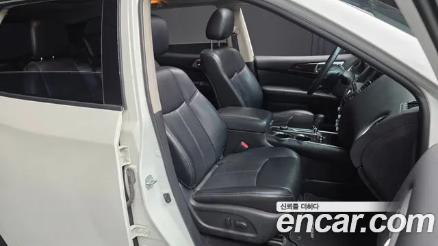 Nissan Pathfinder 2016 — фото 12