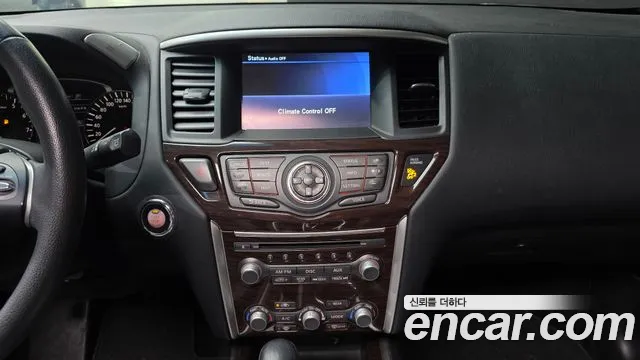 Nissan Pathfinder 2016 — фото 16