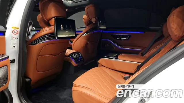 Mercedes-Benz S-Class 2024 — фото 12