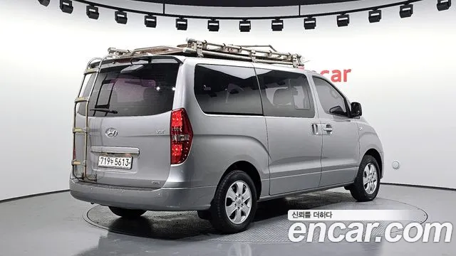Hyundai Starex 2016 — фото 2
