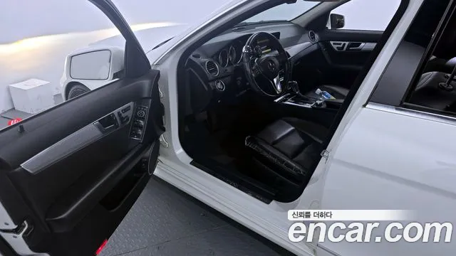 Mercedes-Benz C-Class 2012 — фото 10