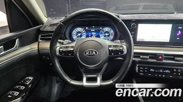 Kia K5 2020 — фото 13