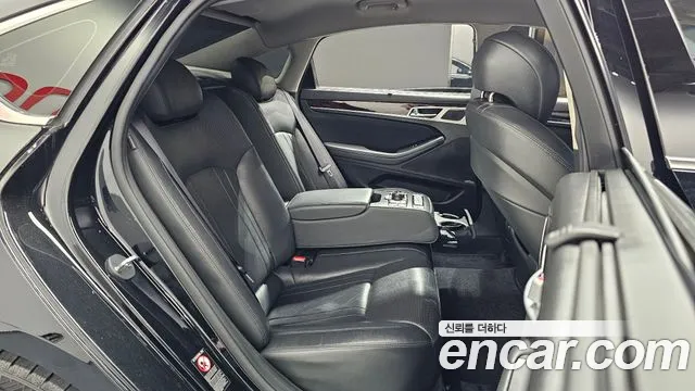 Hyundai Genesis 2015 — фото 12