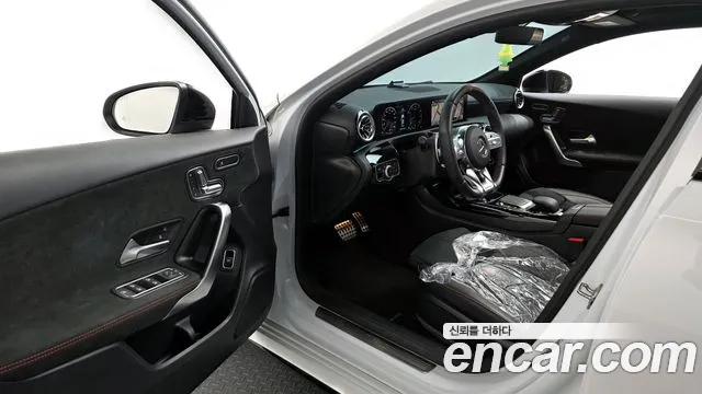 Mercedes-Benz A-Class 2022 — фото 9