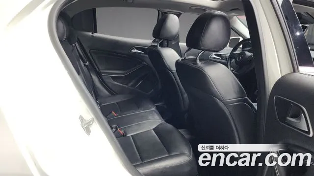 Mercedes-Benz GLA-Class 2016 — фото 12