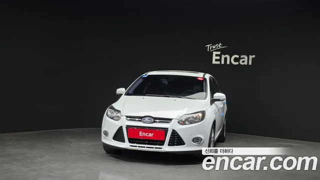 Ford Focus 2015 — фото 3