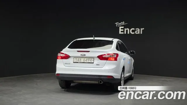 Ford Focus 2015 — фото 4