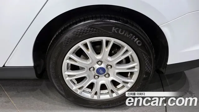 Ford Focus 2015 — фото 5