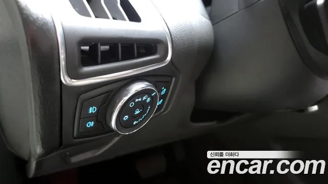 Ford Focus 2015 — фото 15
