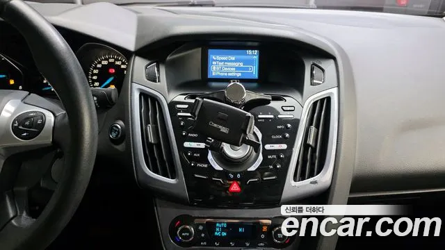 Ford Focus 2015 — фото 17