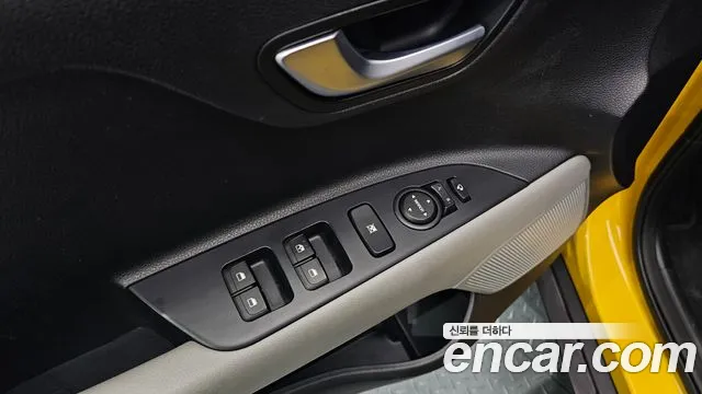 Kia Stonic 2018 — фото 18