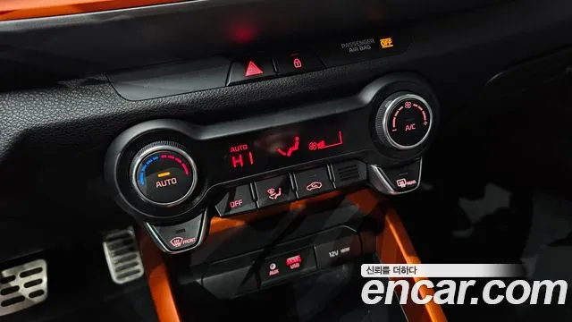 Kia Stonic 2018 — фото 19