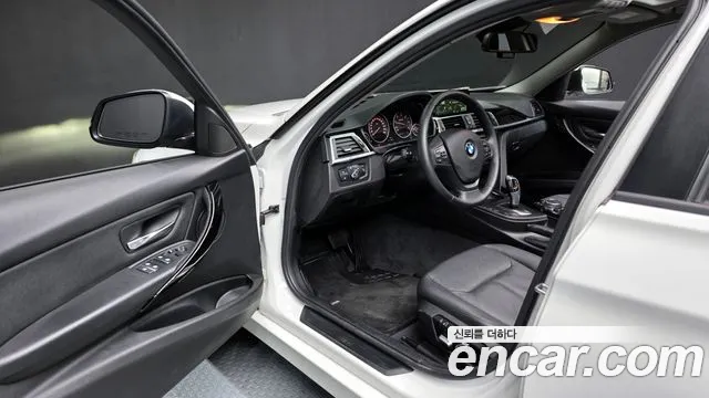 BMW 3-Series 2016 — фото 10