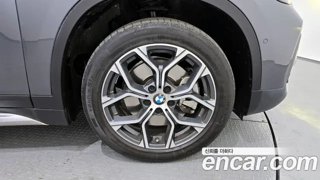 BMW X1 2022 — фото 5