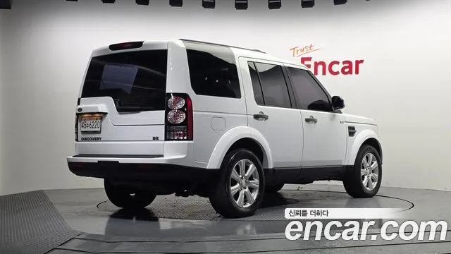 Land Rover Discovery 2015 — фото 2