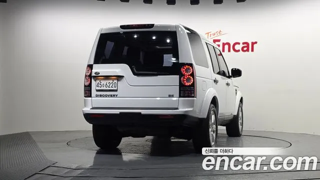 Land Rover Discovery 2015 — фото 4