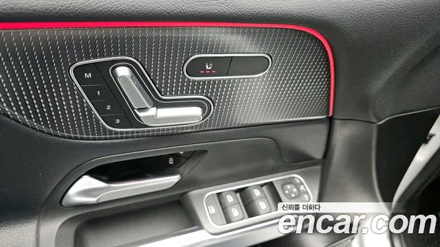 Mercedes-Benz GLB-Class 2021 — фото 14