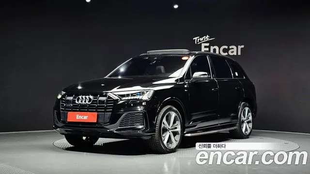 Audi Q7 2023 — фото 1