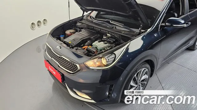 Kia Niro 2017 — фото 6