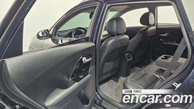 Kia Niro 2017 — фото 11