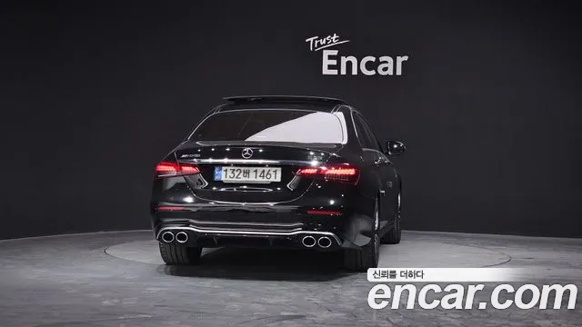 Mercedes-Benz E-Class 2022 — фото 4