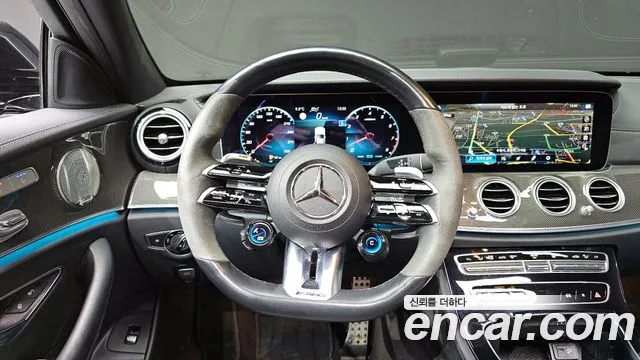 Mercedes-Benz E-Class 2022 — фото 13