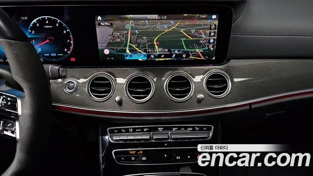 Mercedes-Benz E-Class 2022 — фото 14