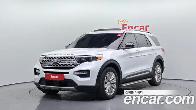 Ford Explorer 2020 — фото 1