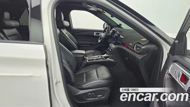 Ford Explorer 2020 — фото 11