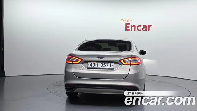 Ford Mondeo 2015 — фото 4