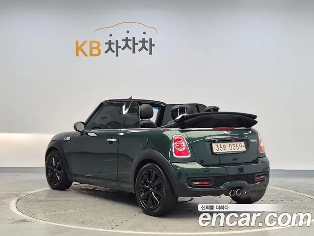 Mini Cooper Convertible 2015 — фото 2