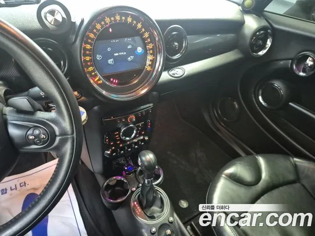 Mini Cooper Convertible 2015 — фото 10