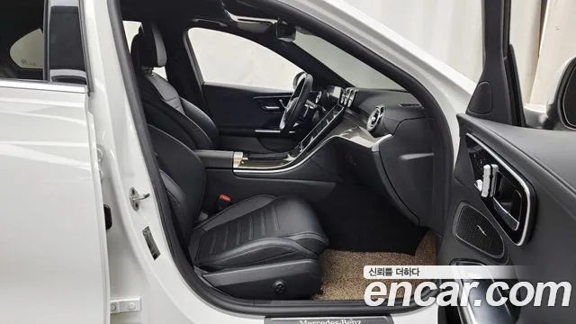 Mercedes-Benz C-Class 2022 — фото 11