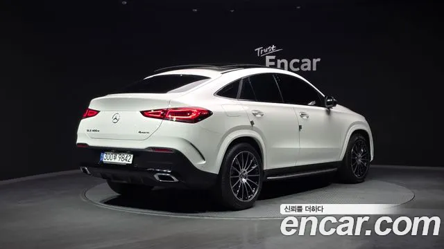 Mercedes-Benz GLE-Class 2022 — фото 2