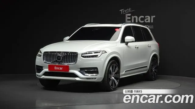 Volvo XC90 2023 — фото 1