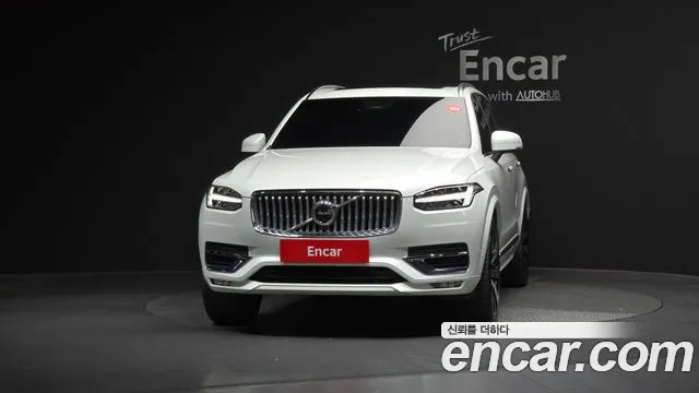Volvo XC90 2023 — фото 3