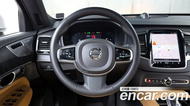 Volvo XC90 2023 — фото 13