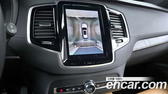 Volvo XC90 2023 — фото 15