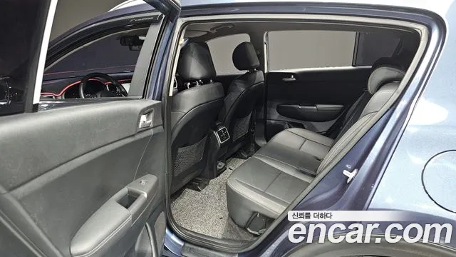 Kia Sportage 2018 — фото 11