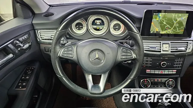 Mercedes-Benz CLS-Class 2016 — фото 13