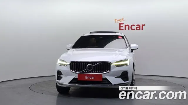 Volvo XC60 2022 — фото 3