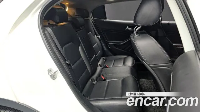 Mercedes-Benz GLA-Class 2016 — фото 12