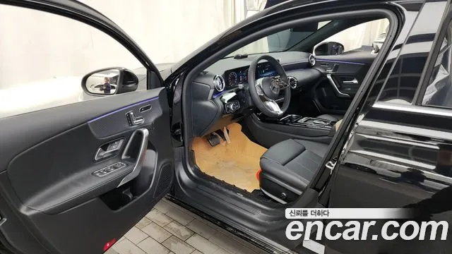Mercedes-Benz A-Class 2025 — фото 10