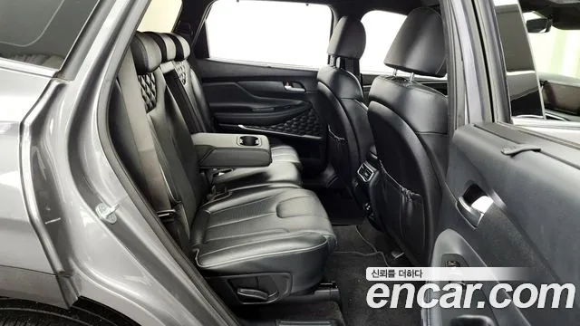 Hyundai Santafe 2021 — фото 12
