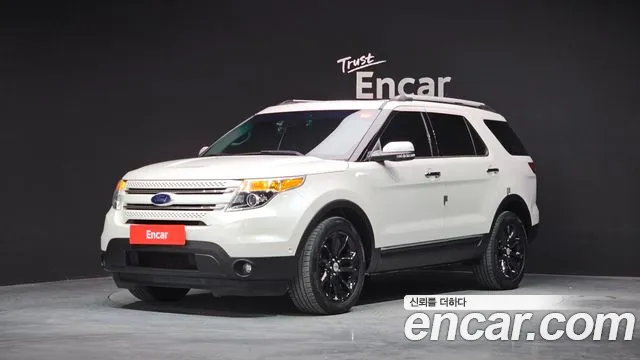 Ford Explorer 2015 — фото 1