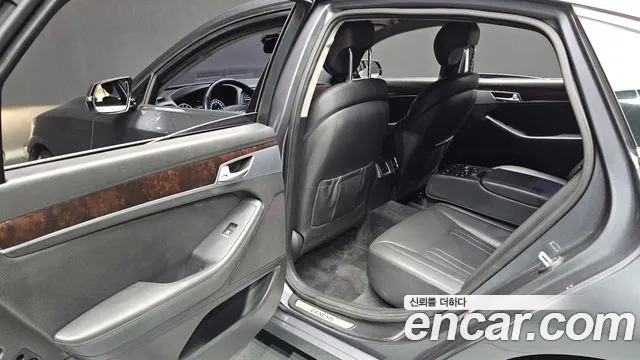 Hyundai Genesis 2015 — фото 12