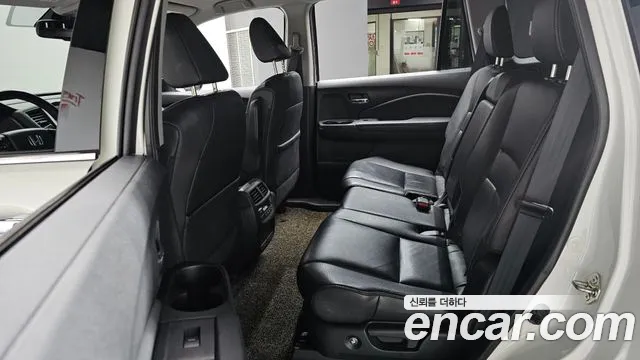 Honda Pilot 2017 — фото 11