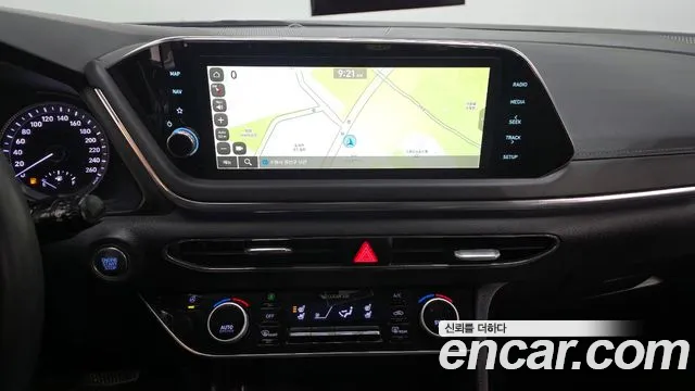 Hyundai Sonata 2022 — фото 14