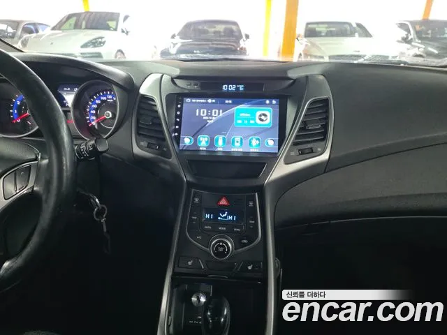 Hyundai AVANTE 2014 — фото 14